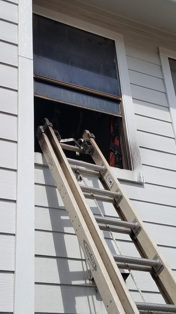 Spectrum field technician Joel Mendoza saved the life of a boy trapped in a house fire. 