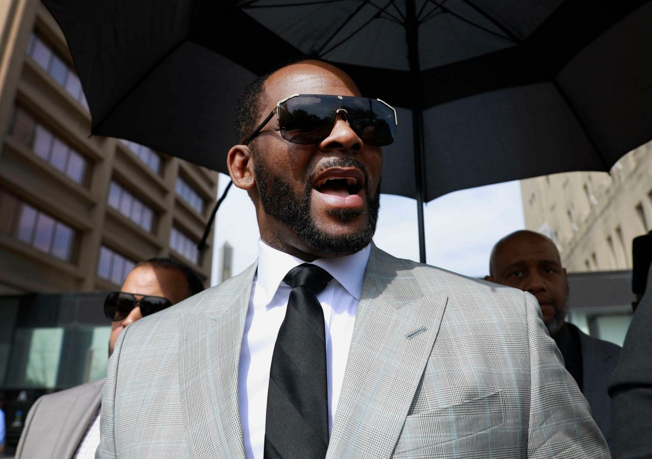 2 more R. Kelly accusers testify at trial in Chicago