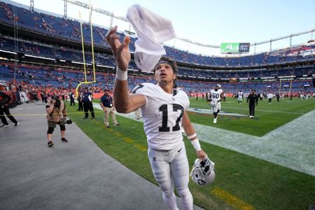 Raiders Begin Post-Jon Gruden Era With 34-24 Win At Denver