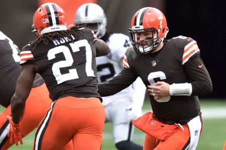 Cleveland Browns QB Baker Mayfield remains on reserve/COVID-19 list