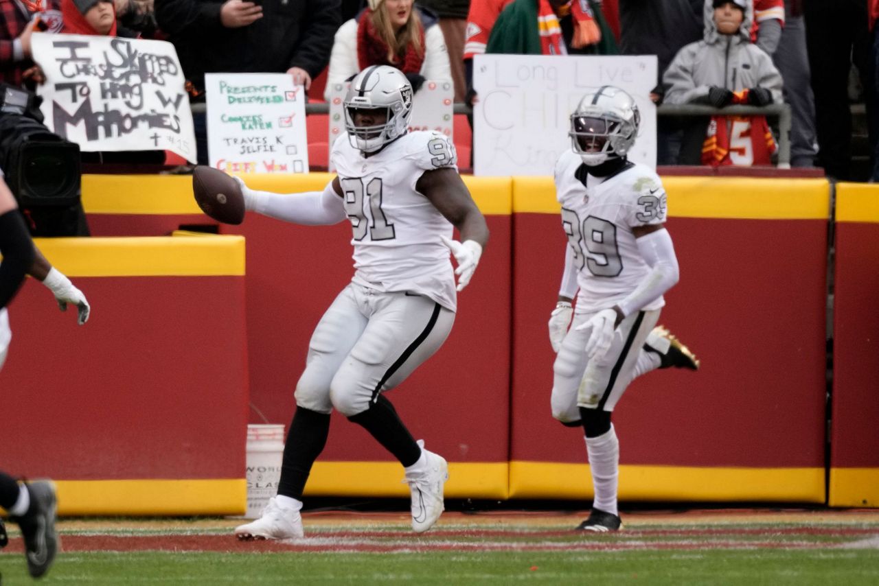 Amari Cooper's record-setting day highlights a milestone week for NFL ...
