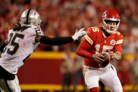 NFL Playoffs 2022 Chiefs vs. Steelers: Mahomes shines in first Wild Card  game - Arrowhead Pride