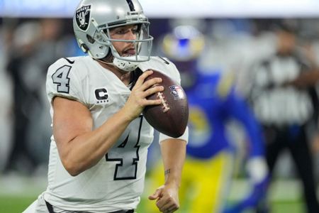 Baker Mayfield rallies Rams past Raiders in final minute for
