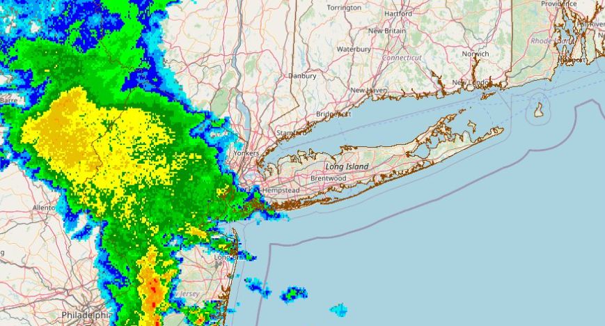 Severe Thunderstorms Cause Flight Delays at New York Airports