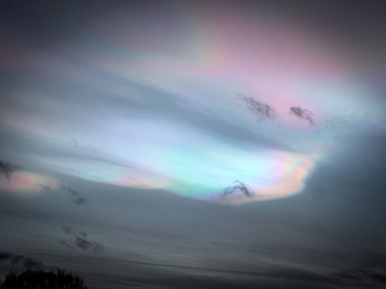 Rainbow clouds, Nacreous clouds, Rare cloud formations