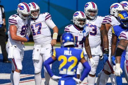 Bills rally to beat Rams 35-32 after blowing 25-point lead