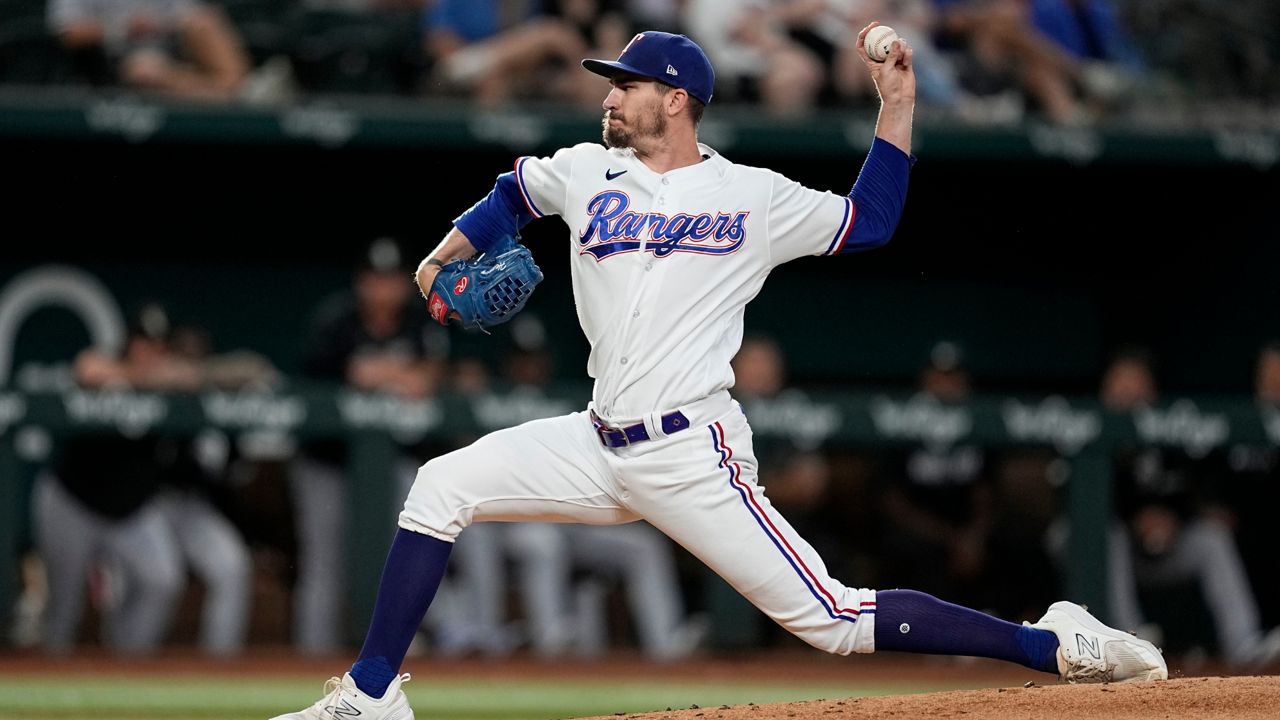 Rangers beat White Sox 2-0 in less than 2 hours