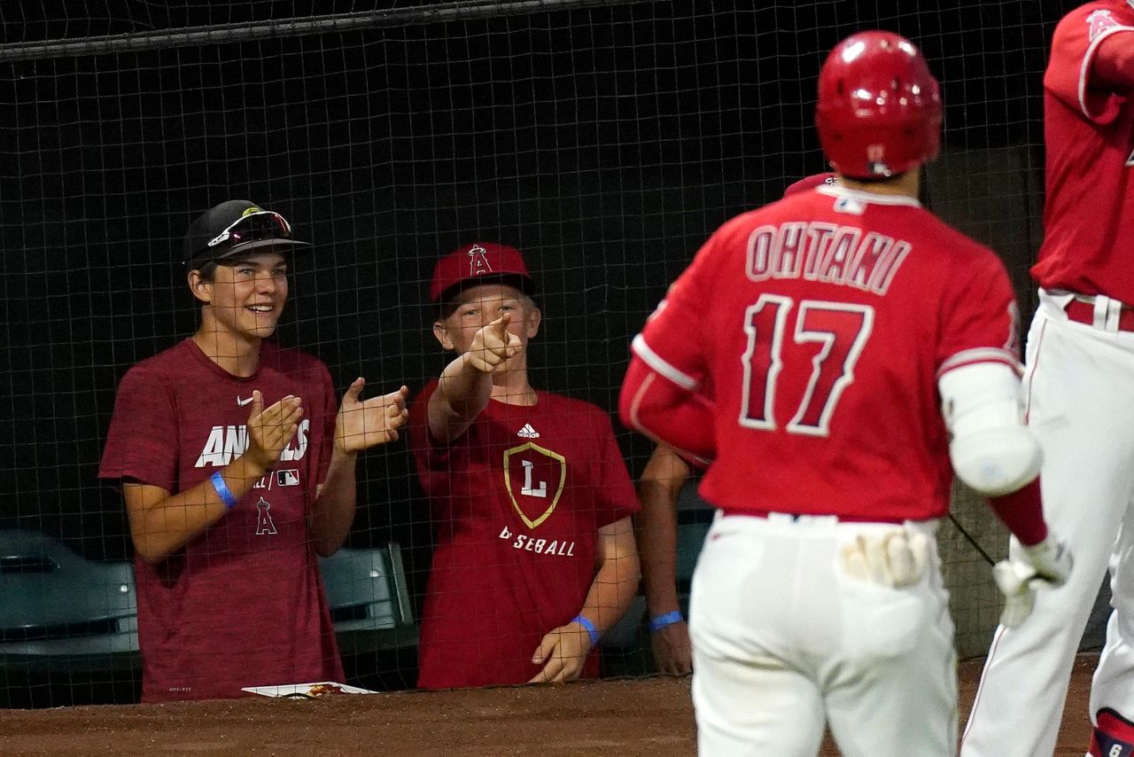 Ohtani hits 15th HR in 6-run 4th, Angels defeat Rangers 11-5