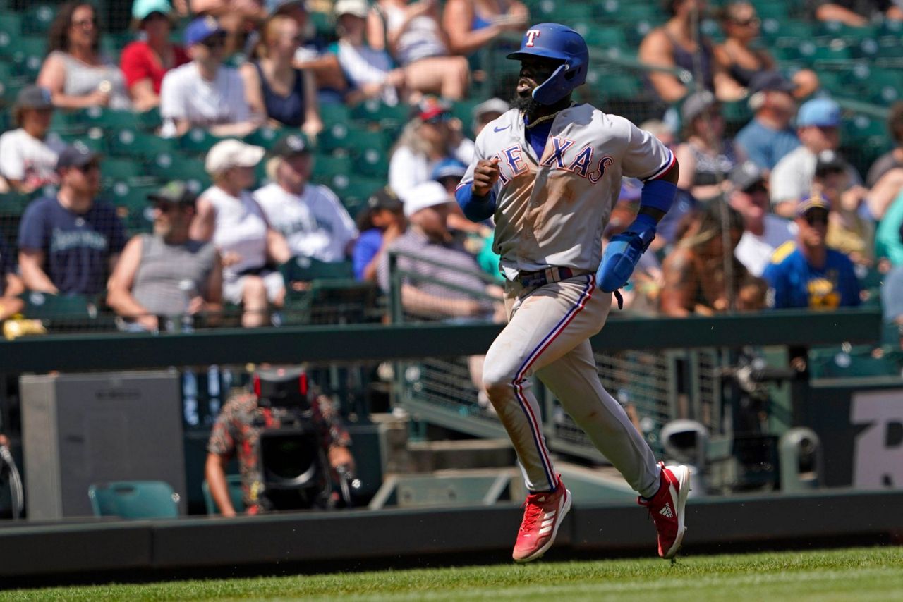 Rodríguez HR again, 3-run shot in 7th, Mariners sweep Texas