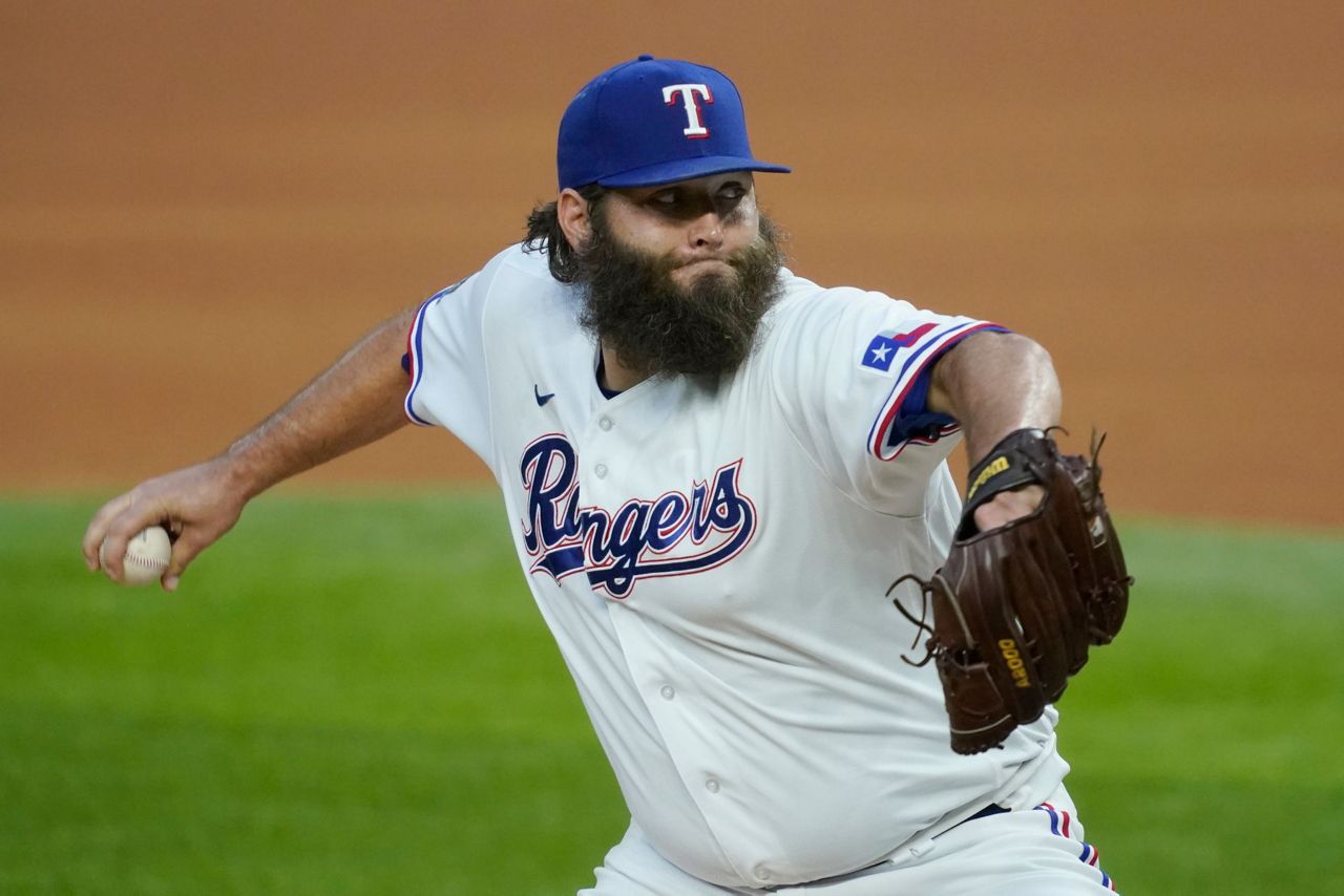 AP source: Rangers trading RHP Lance Lynn to White Sox