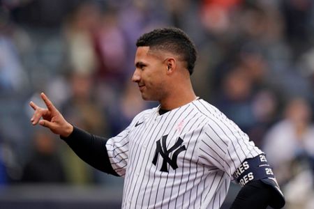 Gleyber Torres hits walk-off homer vs. Rangers