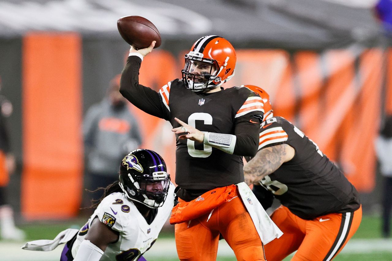 Jackson Returns To Save Ravens With 47 42 Win Over Browns