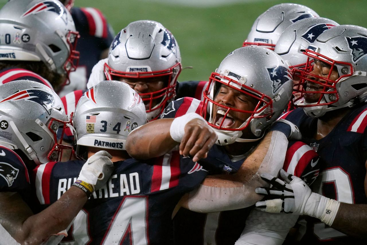 Cam Newton Helps Patriots Beat Ravens In Rain And Wind