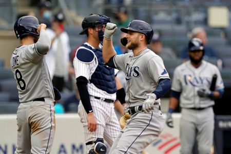 Yankees score 6 runs in 1st inning, beat Rays 10-3