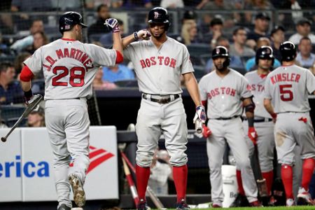 New York Yankees deny Red Sox AL East clincher with Neil Walker HR