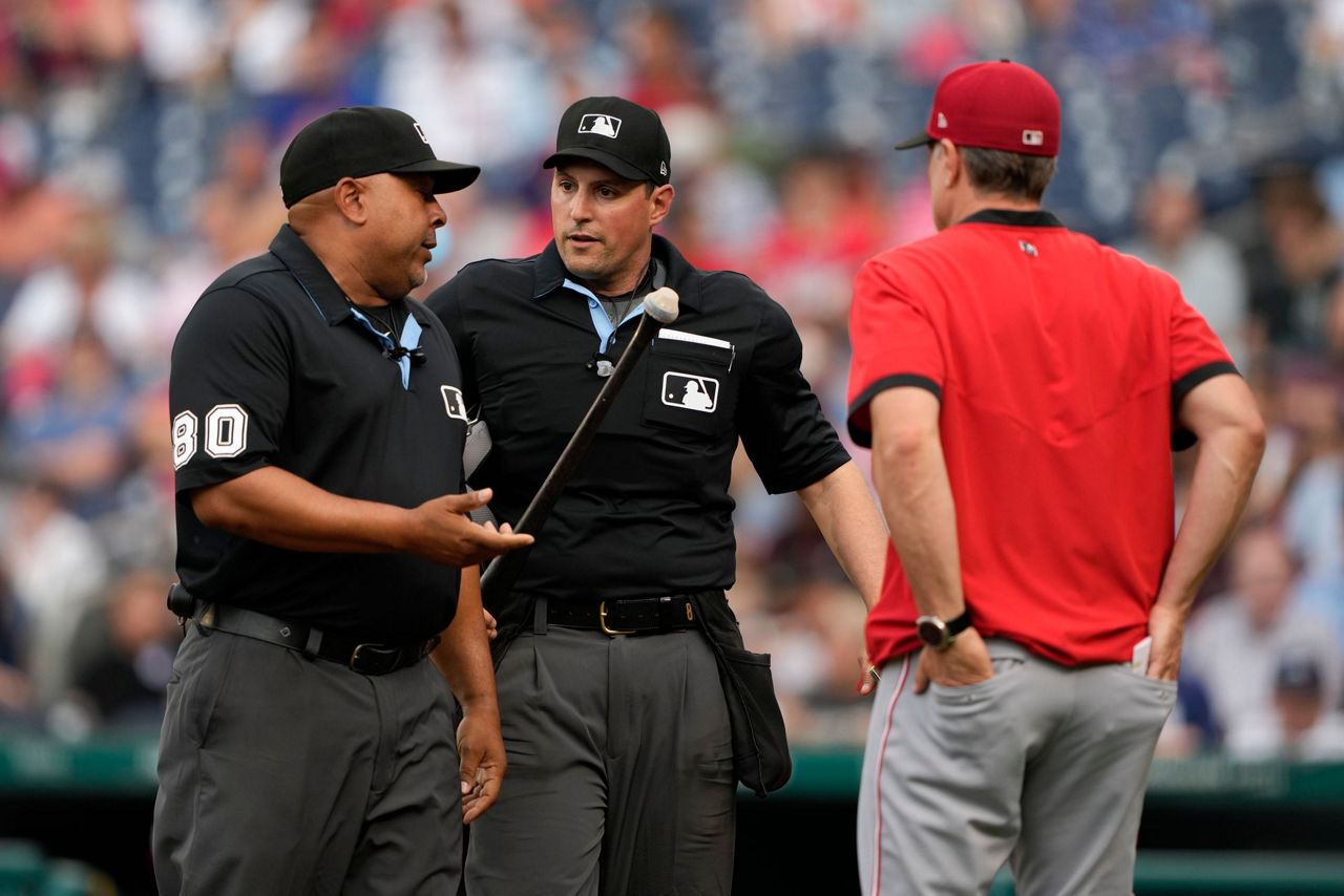 Cincinnati Reds rookie Elly De La Cruz homers after umpires had him ...