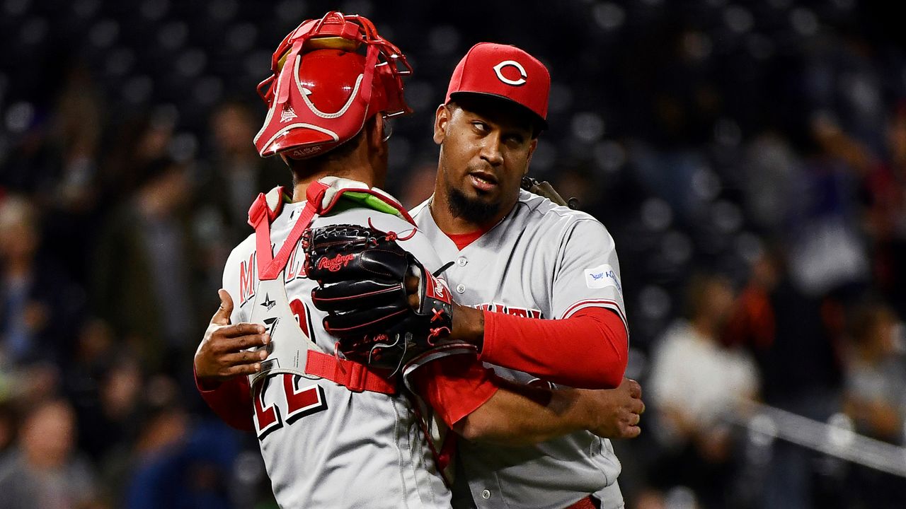 Cincinnati Reds to debut City Connect black uniforms Friday night against  New York Yankees