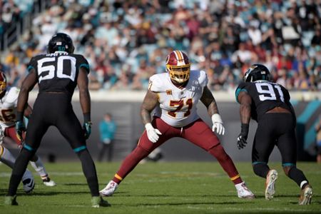 San Francisco 49ers offensive tackle Trent Williams (71) blocks