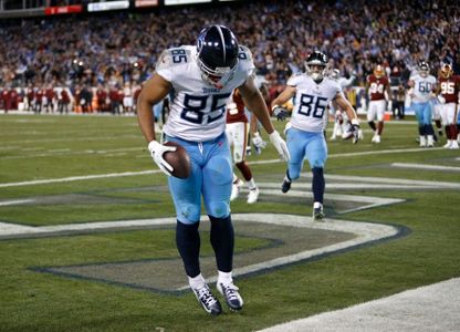 Gabbert keeps Titans' hopes alive, beating Redskins 25-16 - The