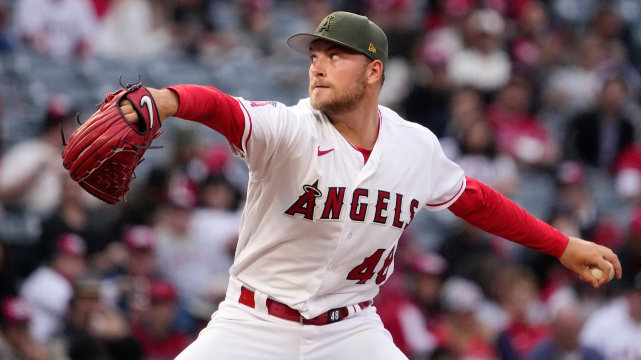 Moniak's 3 hits help Angels rally for a victory over Twins