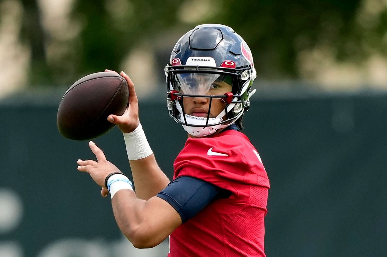 Houston Texans: QB competition between Stroud, Mills continues