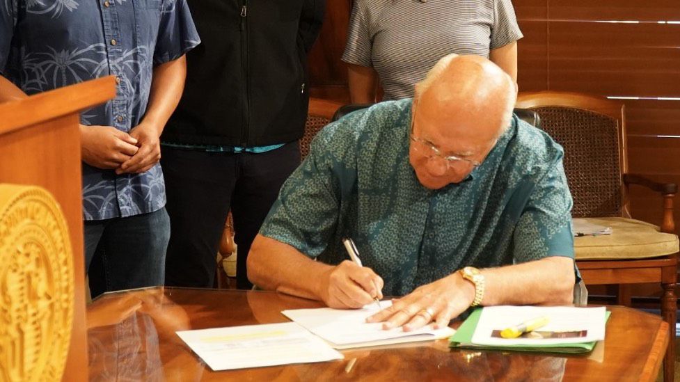 Honolulu Mayor Rick Blangiardi signed Bill 3 at a ceremony at Honolulu Hale on Tuesday. (Office of Mayor Rick Blangiardi)