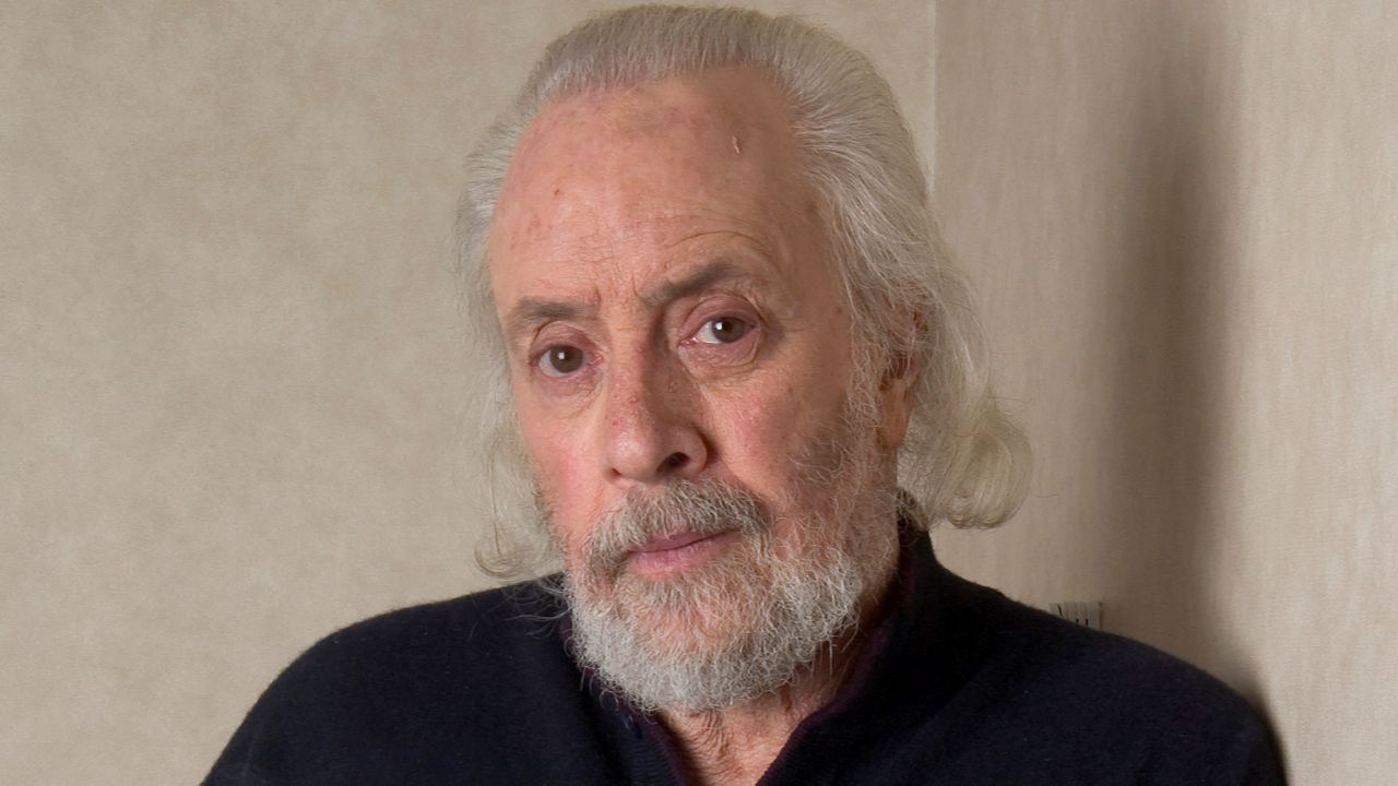 Screenwriter Robert Towne poses at The Regency Hotel, March 7, 2006, in New York. (AP Photo/Jim Cooper, File)