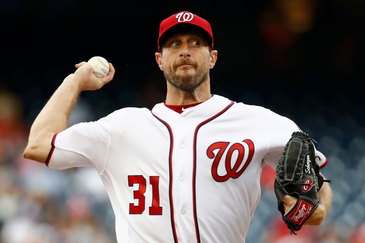 Nationals ace Max Scherzer back to injured list