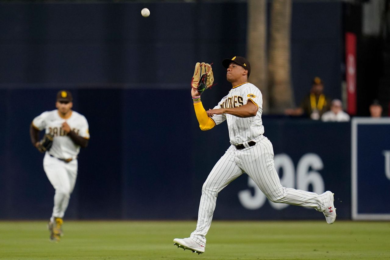 Jake Cronenworth strikes out swinging., 07/23/2022