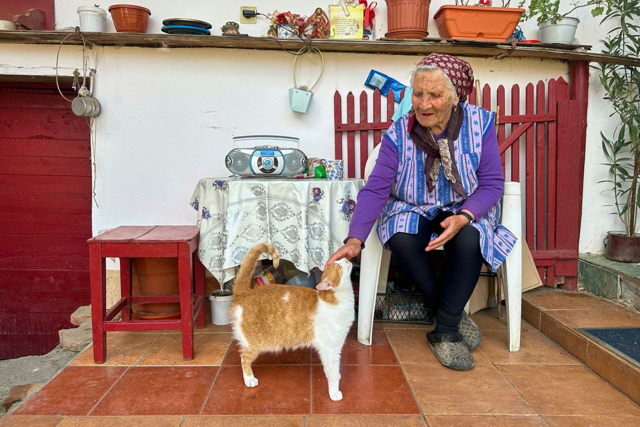 'We had jobs': Rural Romania turns to faith and far-right ahead of ...