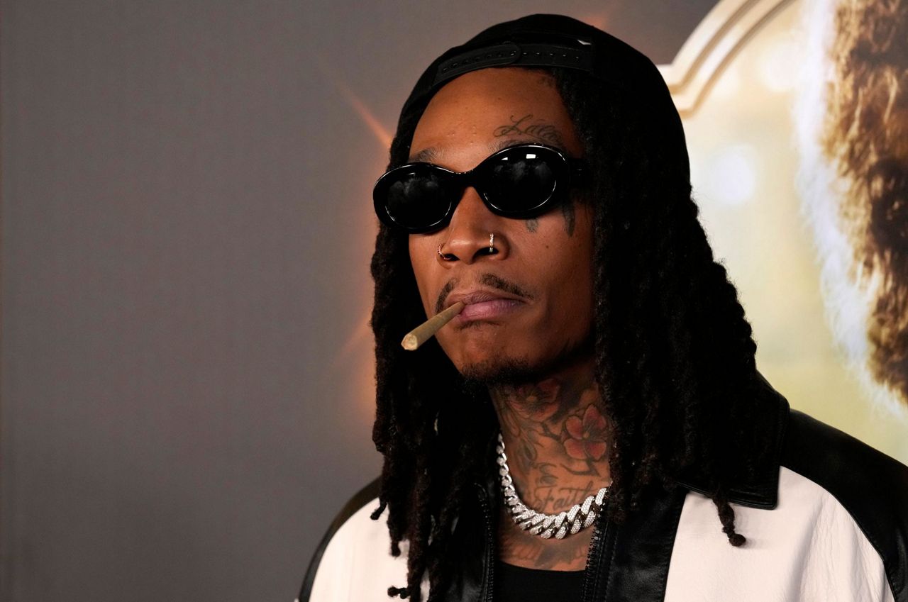 Romanian court sentences US rapper Wiz Khalifa to 9 months for drug ...