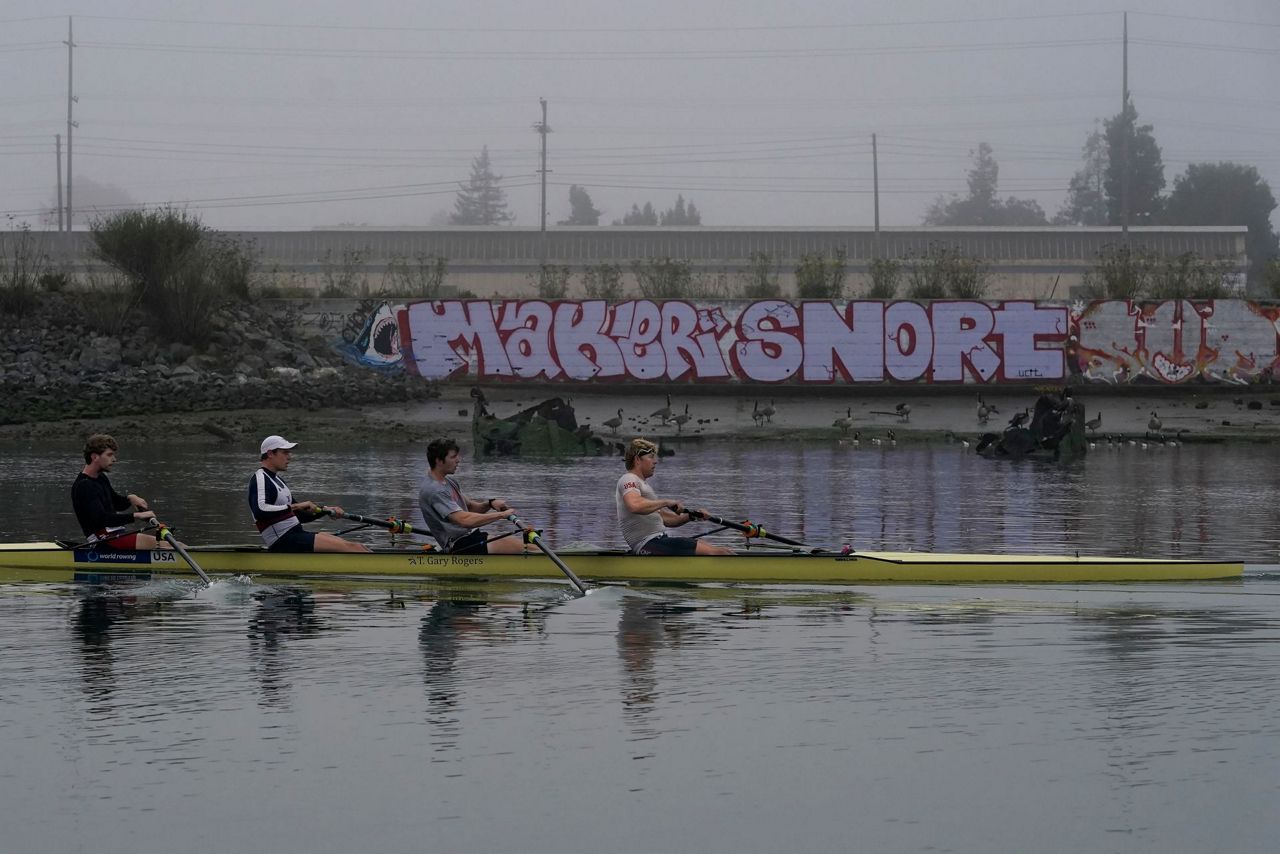 U.S. rowers aiming to make 2021 Olympic team stick together
