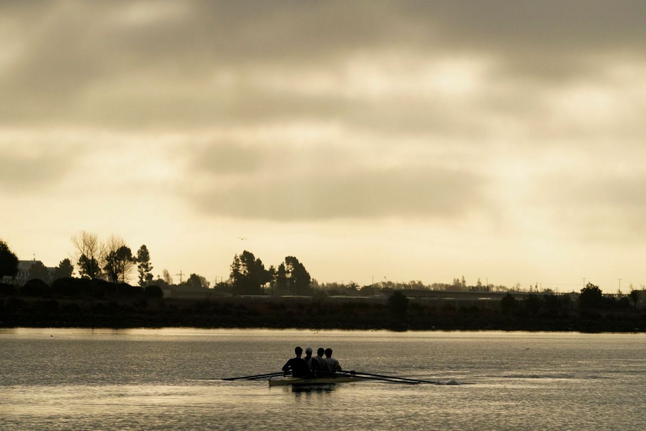 U.S. rowers aiming to make 2021 Olympic team stick together