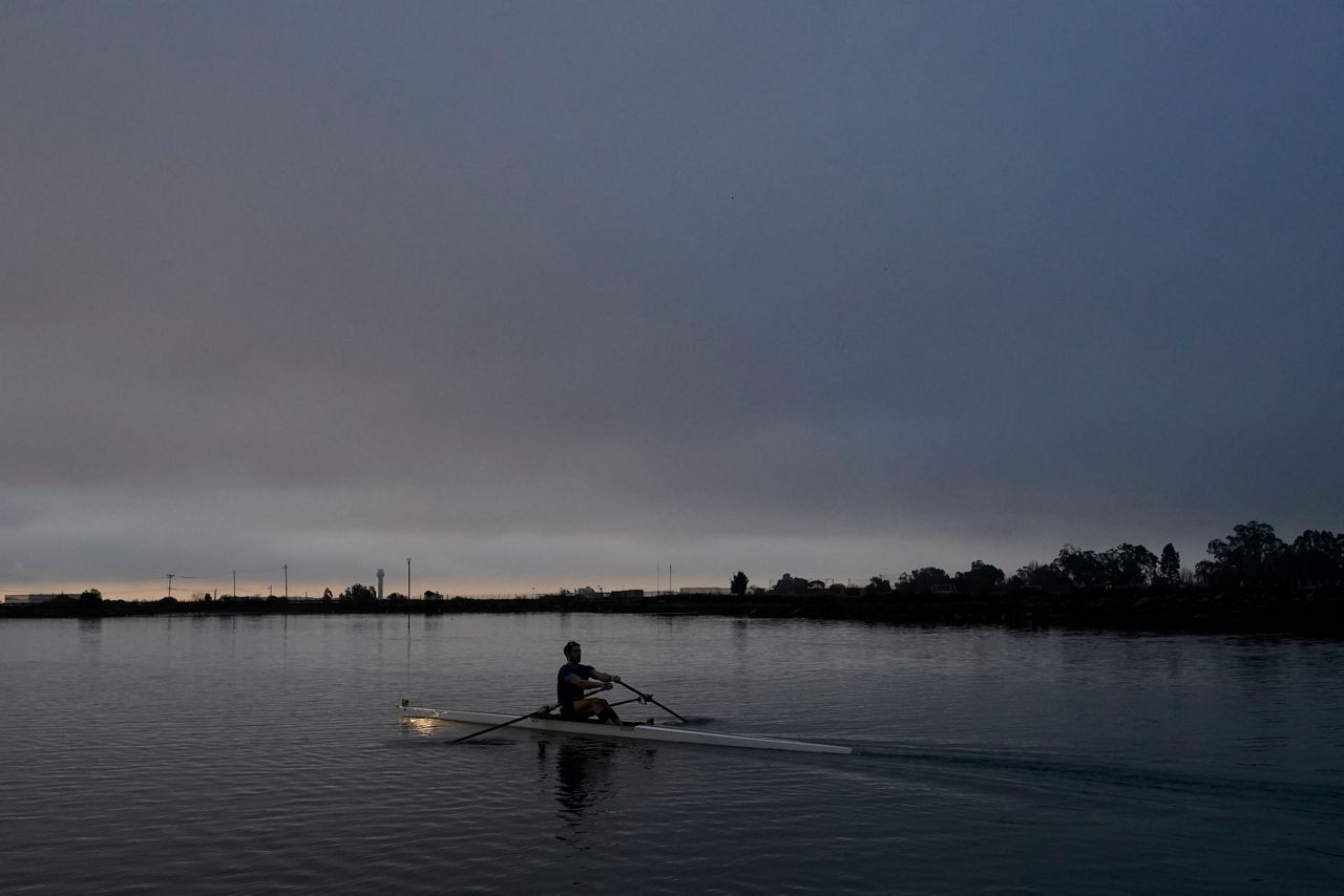 U.S. rowers aiming to make 2021 Olympic team stick together