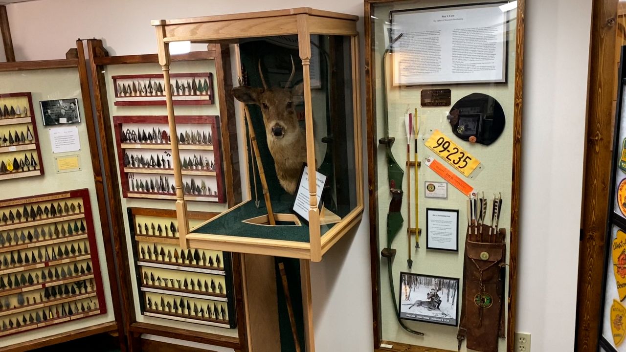 Wisconsin bowhunting history archery