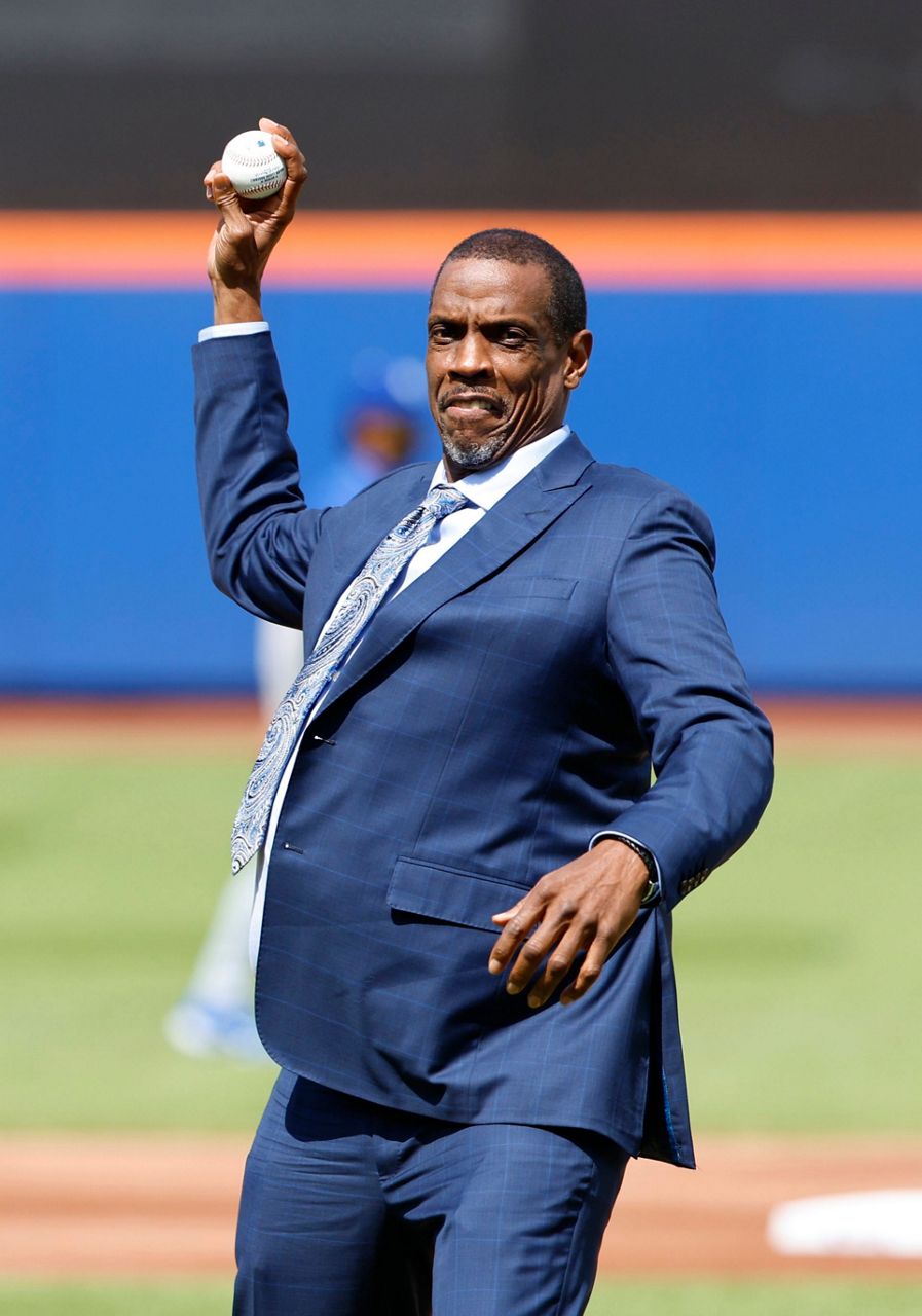 As Mets retire his No. 16, Dwight Gooden tells fans he wanted to `make ...