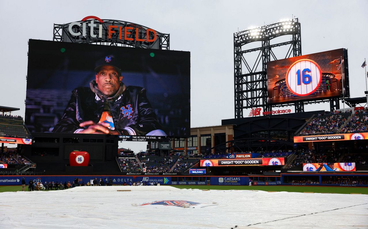 As Mets retire his No. 16, Dwight Gooden tells fans he wanted to `make ...