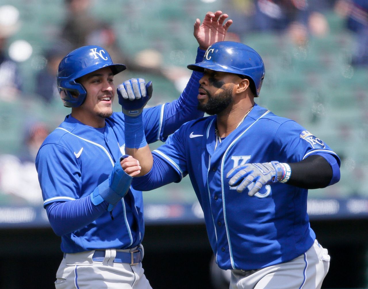 Whit Merrifield drives in four runs, Blue Jays sweep Pirates