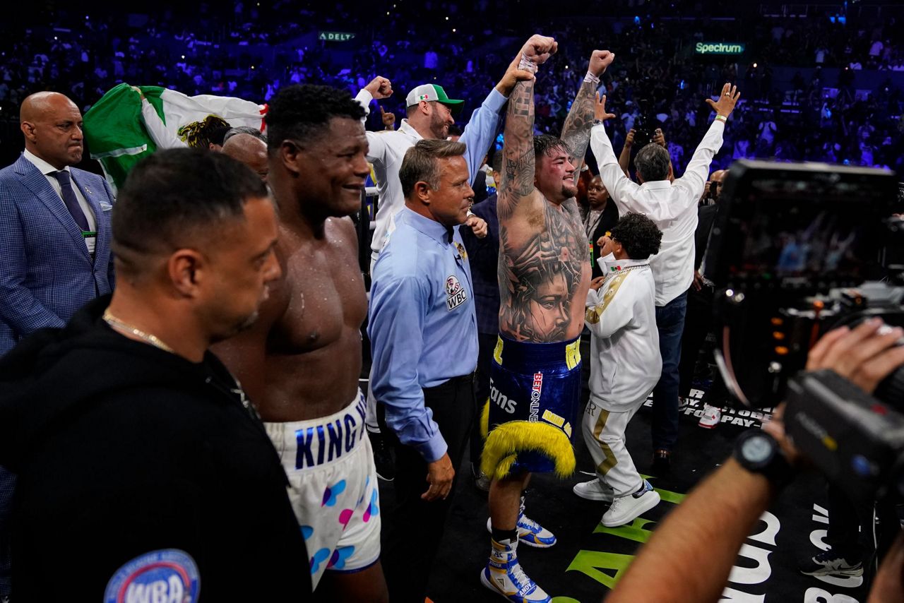 Andy Ruiz beats Ortiz by decision in heavyweight showdown