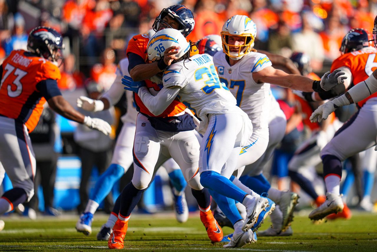 Los Angeles Chargers vs Denver Broncos - January 08, 2023