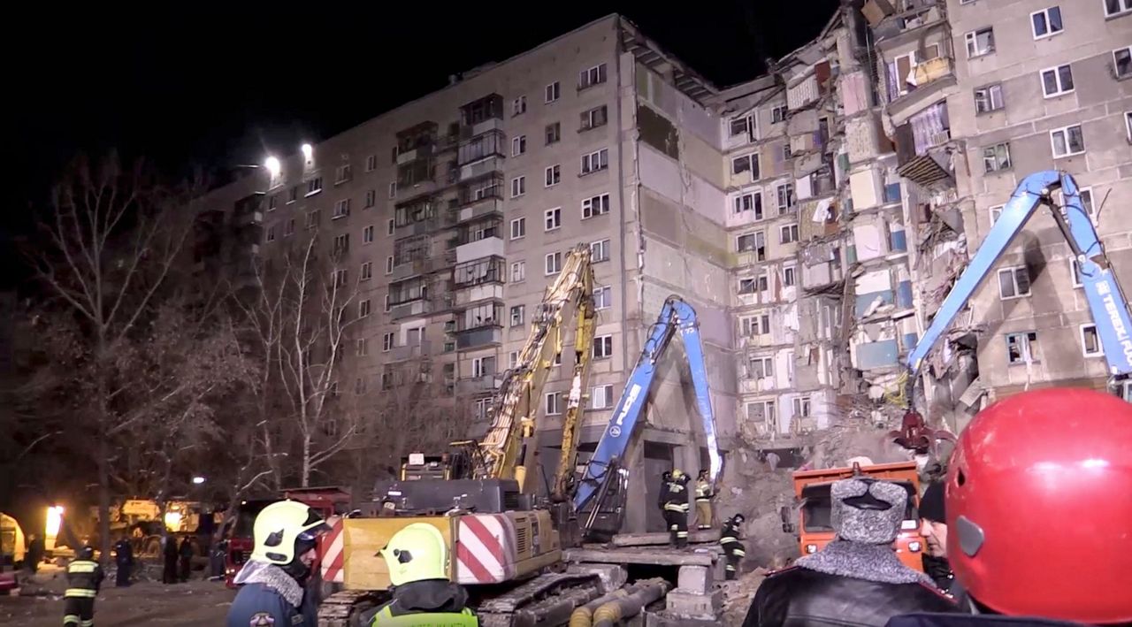 Death toll in Russian apartment collapse reaches 19