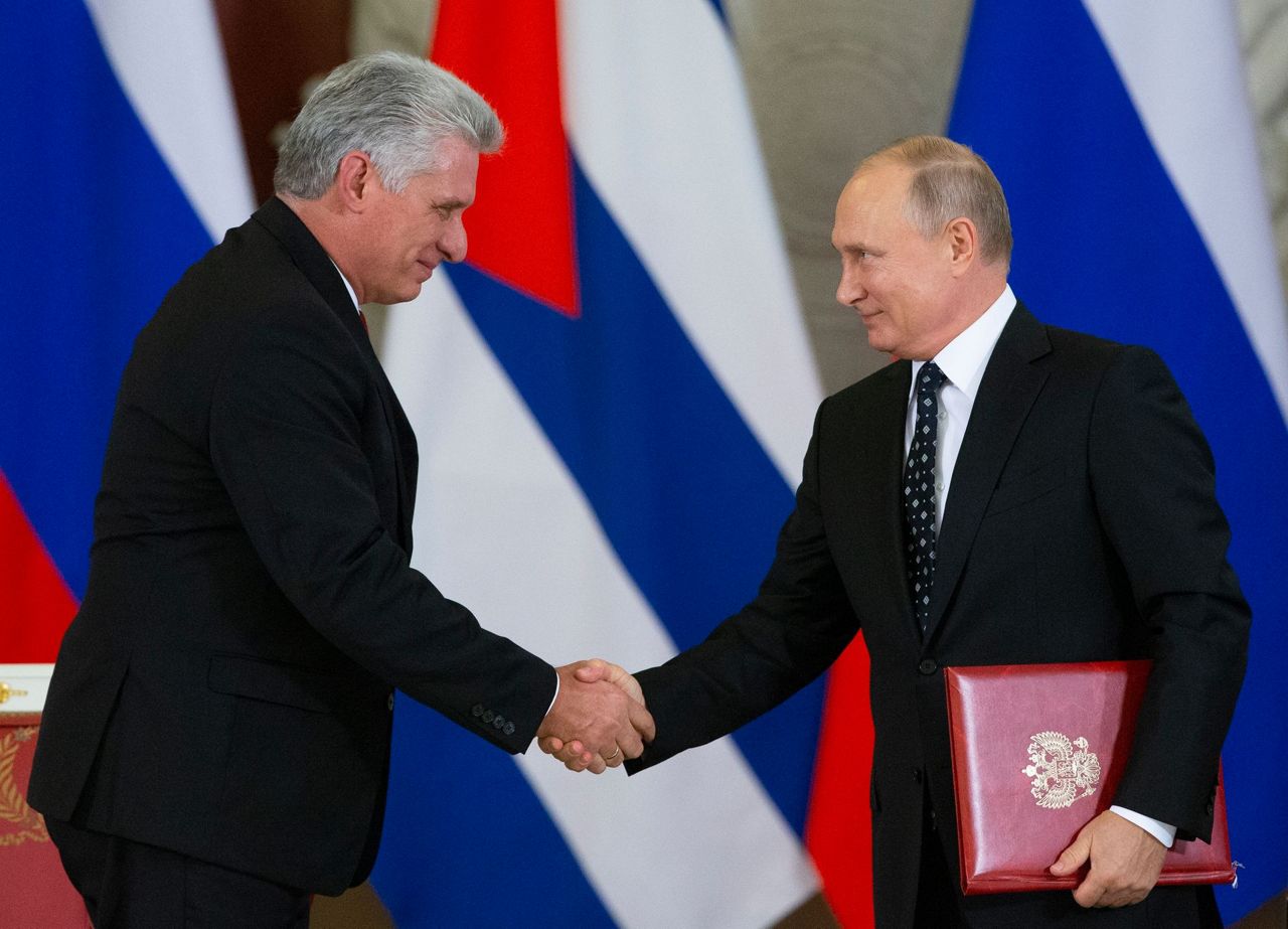 Russia and Cuba vow to expand their "strategic" ties