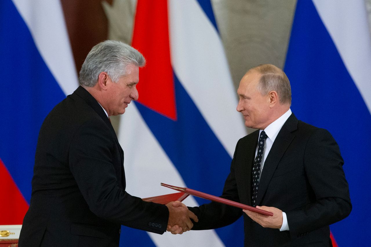Russia and Cuba vow to expand their "strategic" ties