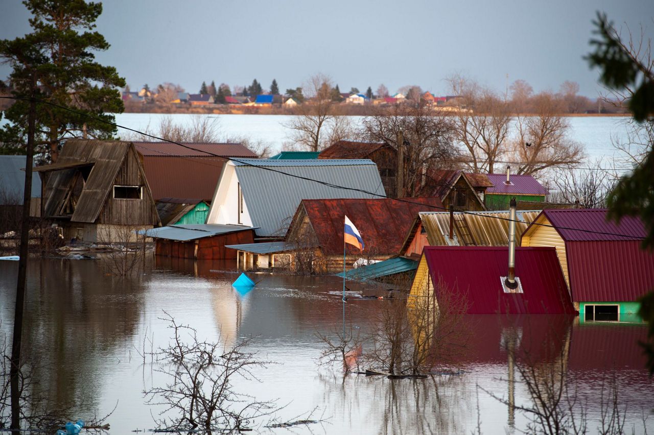 Rivers recede but flooding plagues thousands in central Russia