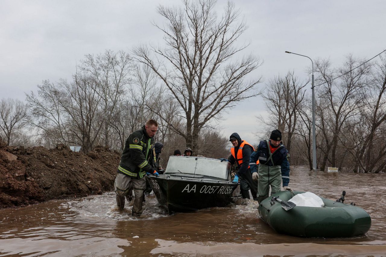 Water levels rise and homes flood in Russia after a dam bursts near the ...