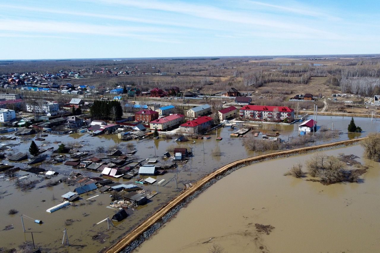 Rivers recede but flooding plagues thousands in central Russia