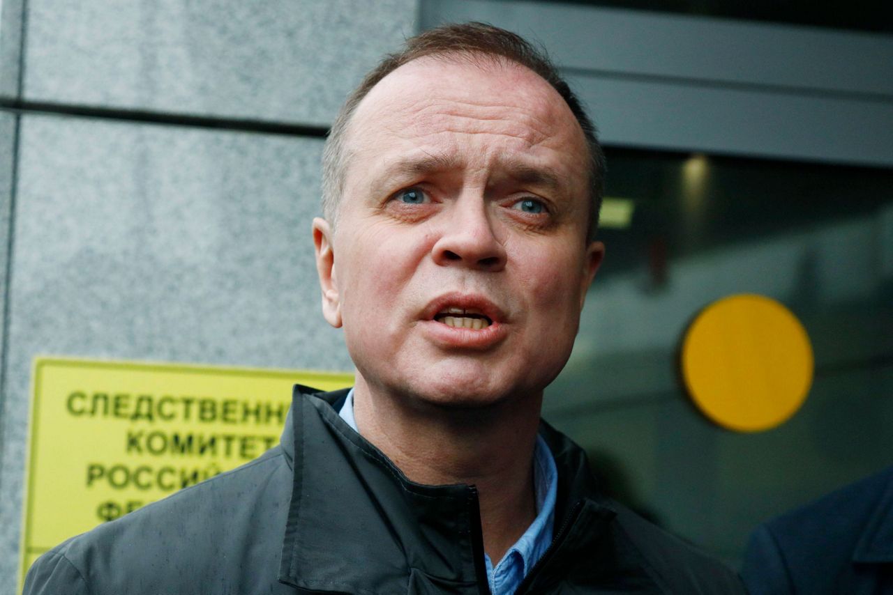 Lawyer representing Navalny's foundation detained in Moscow