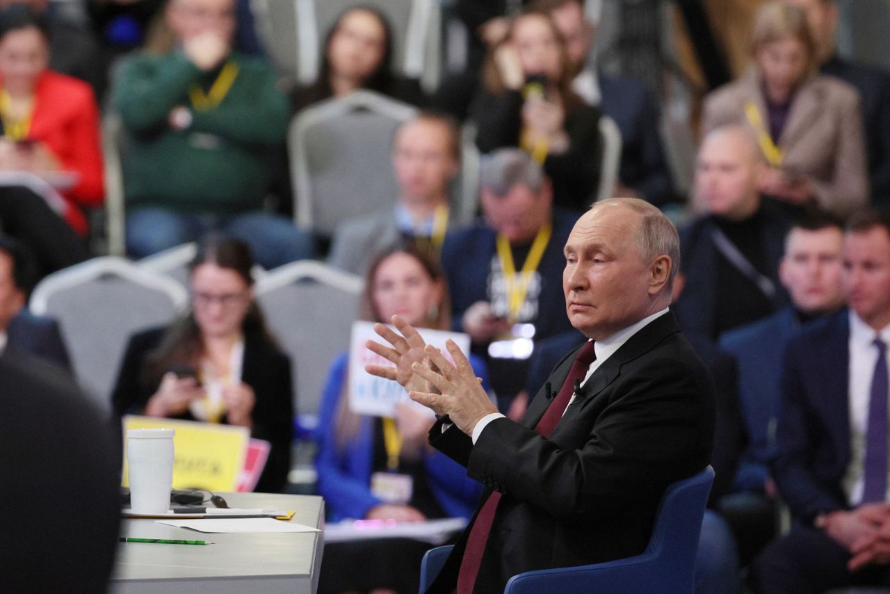 Putin is taking questions from ordinary Russians along with journalists ...