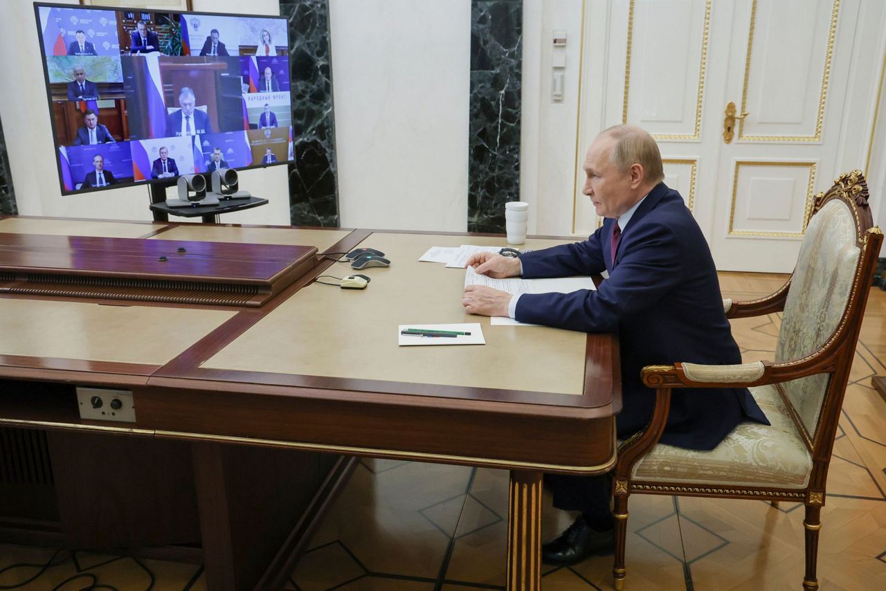 Britain spy chief says he sees no evidence Putin wants to negotiate ...