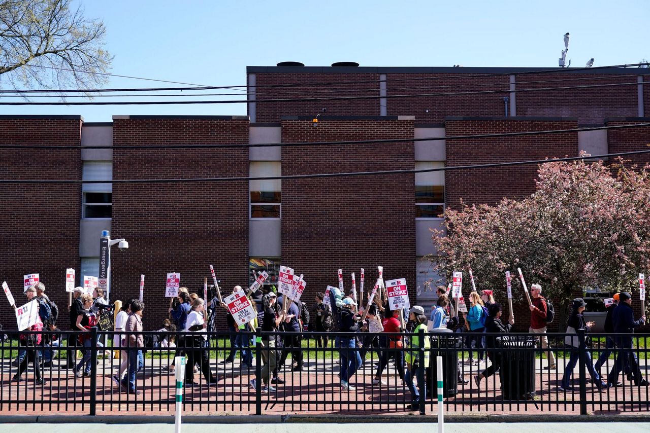 Thousands of Rutgers faculty go on unprecedented strike